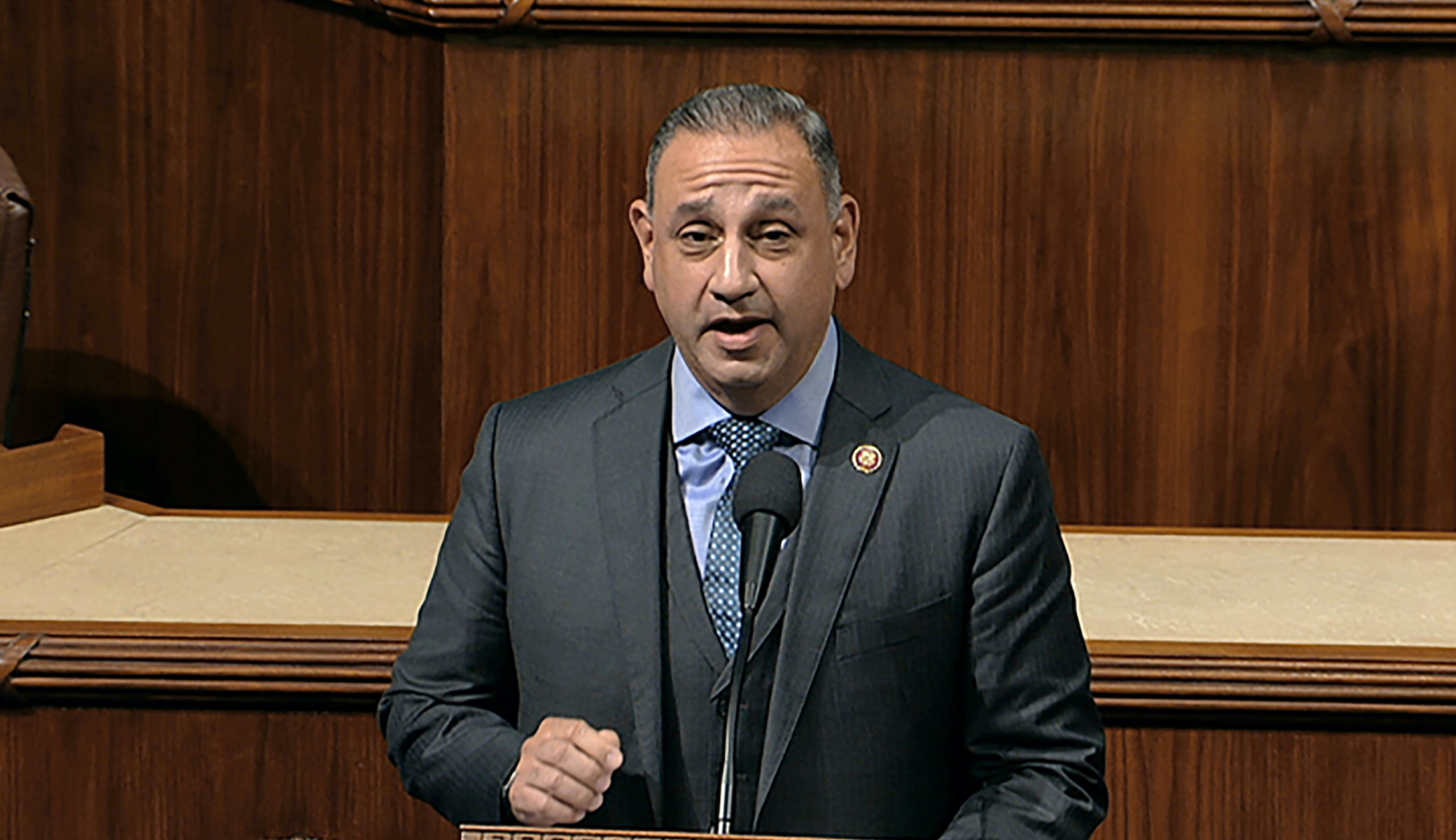 Undersecretary of Defense Gilbert Cisneros to step down