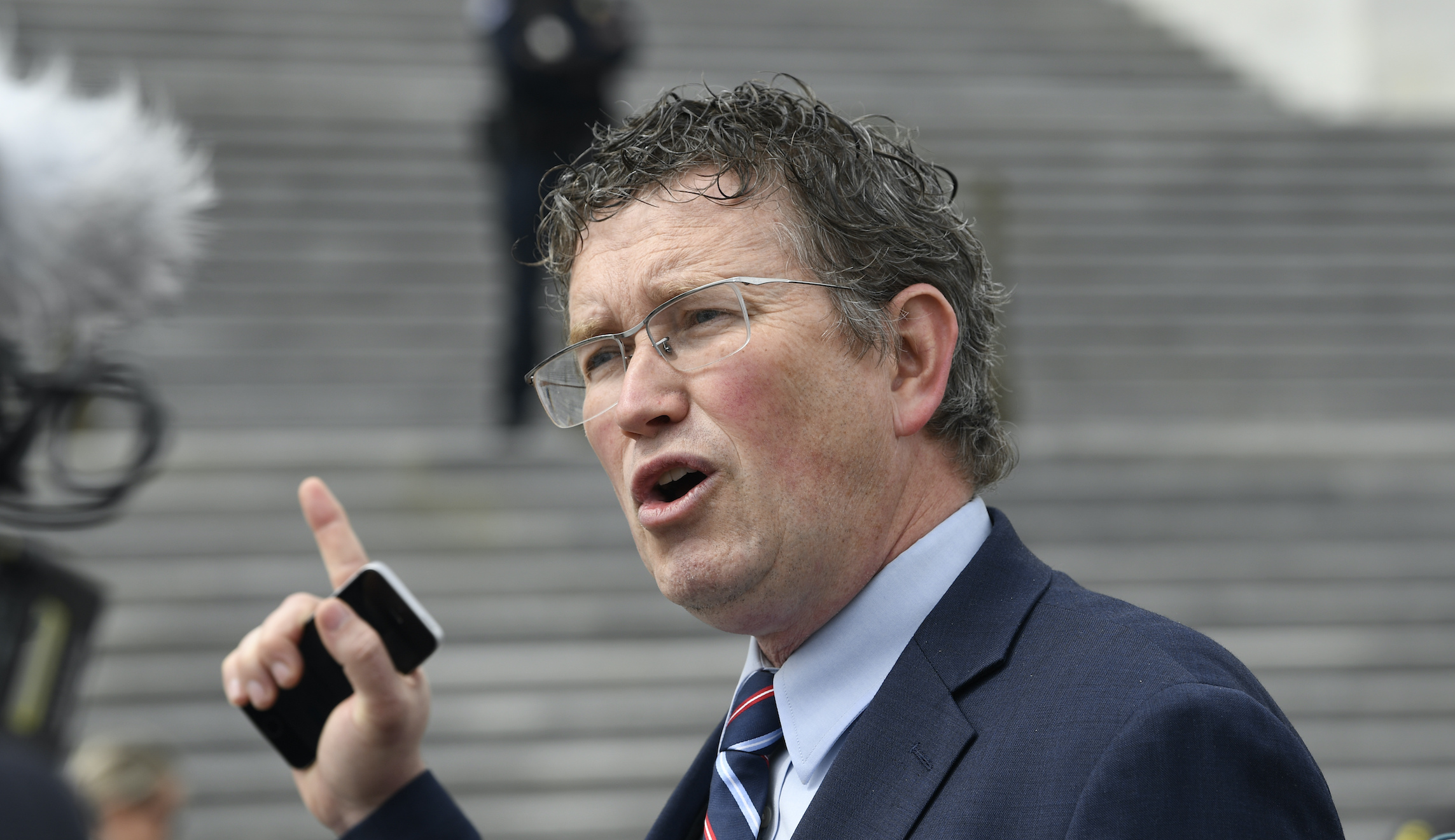 Thomas Massie unloads on Liz Cheney for backing failed primary opponent