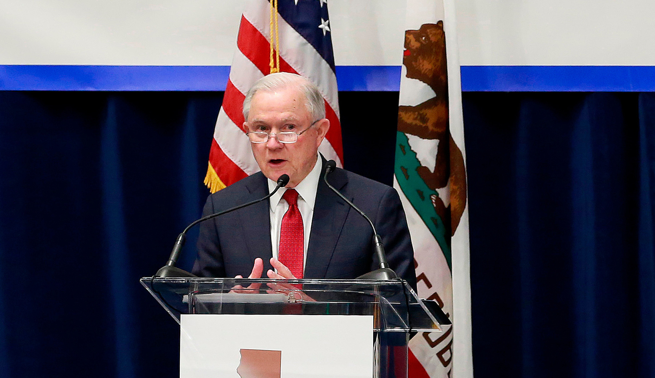 Jeff Sessions beefs up prosecutorial power on US-Mexico border