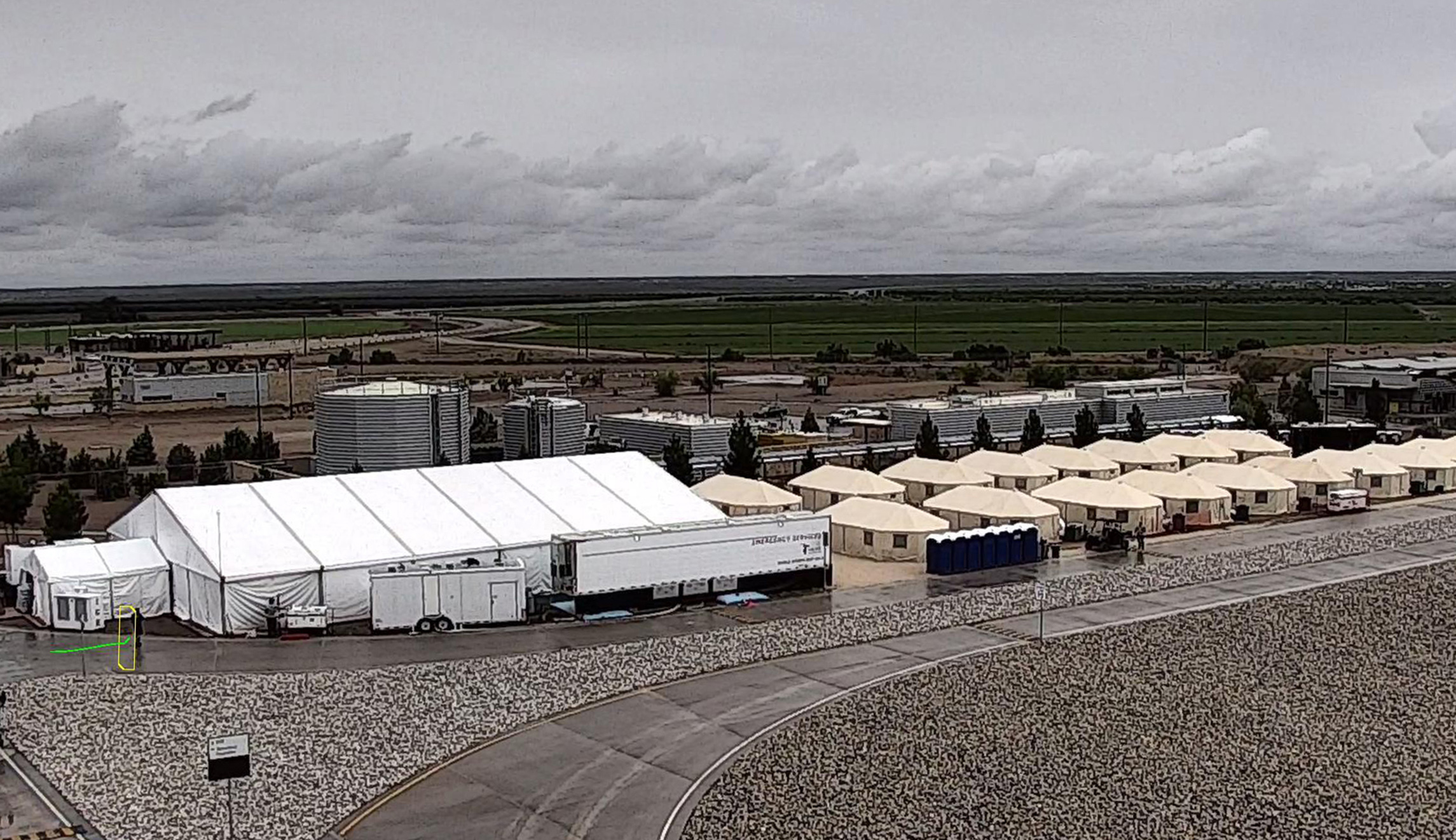 Putting migrant children in tent cities costs $775 per person per night: Report