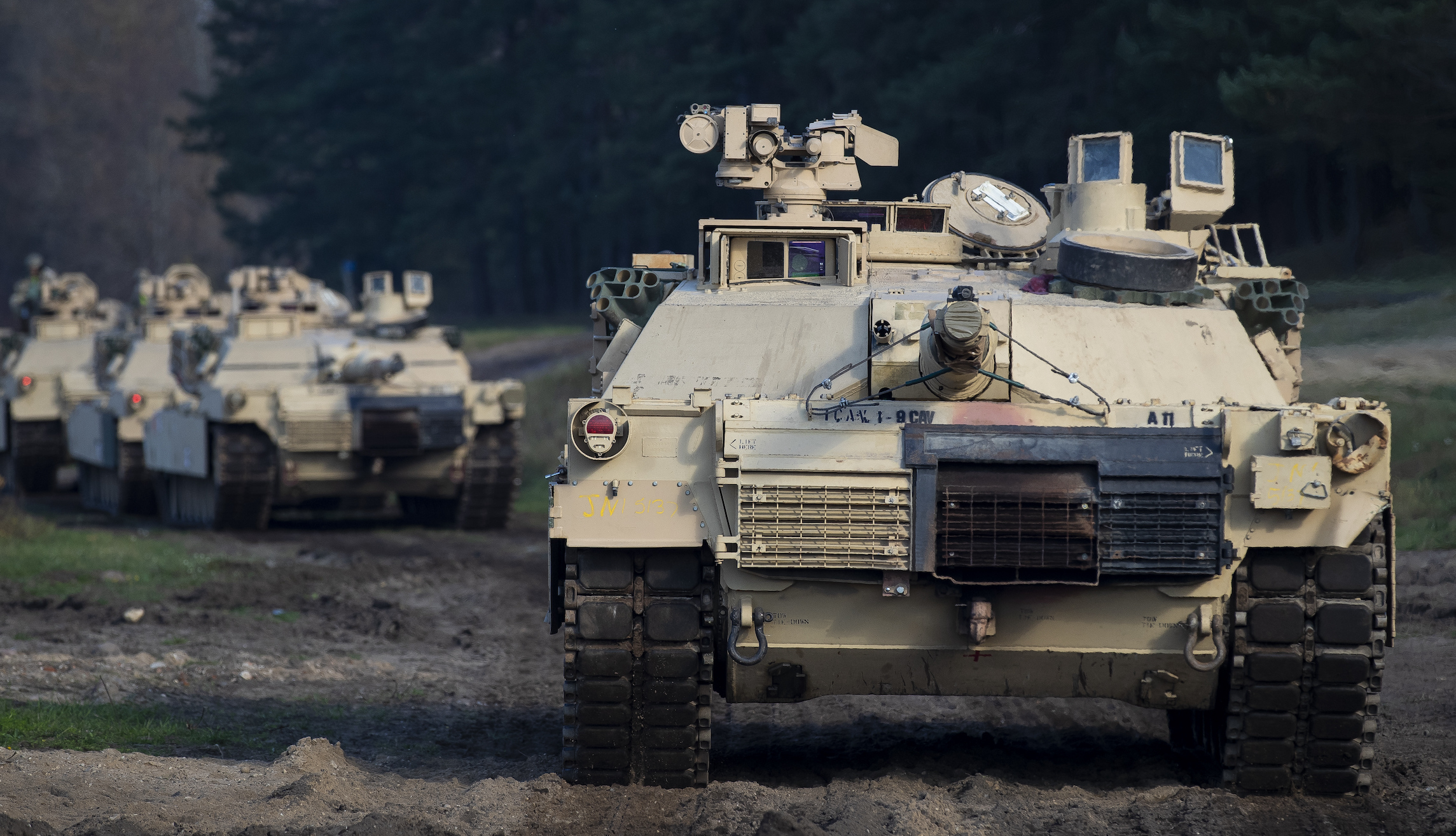 US disarms itself to aid Ukraine