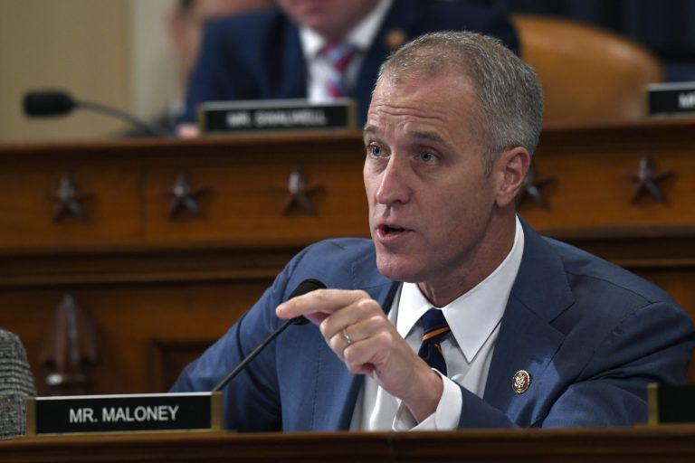 House Democratic campaign chief defeats left-wing challenger after redistricting spat