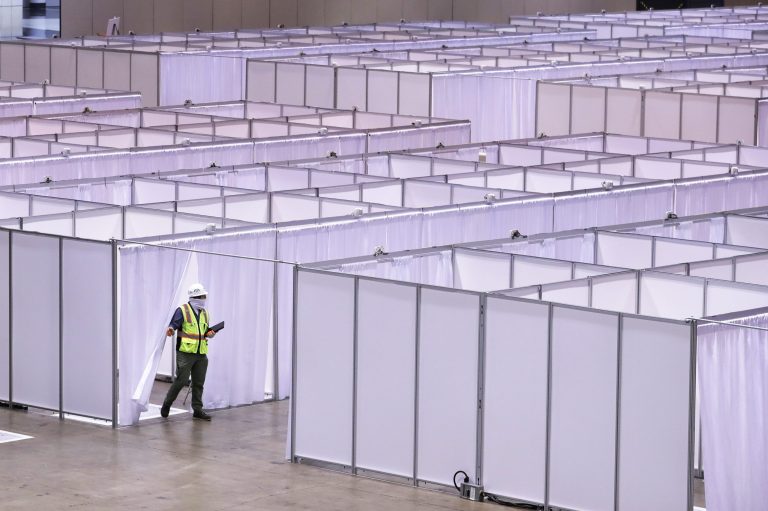 Illinois sees a surge in coronavirus hospital admissions