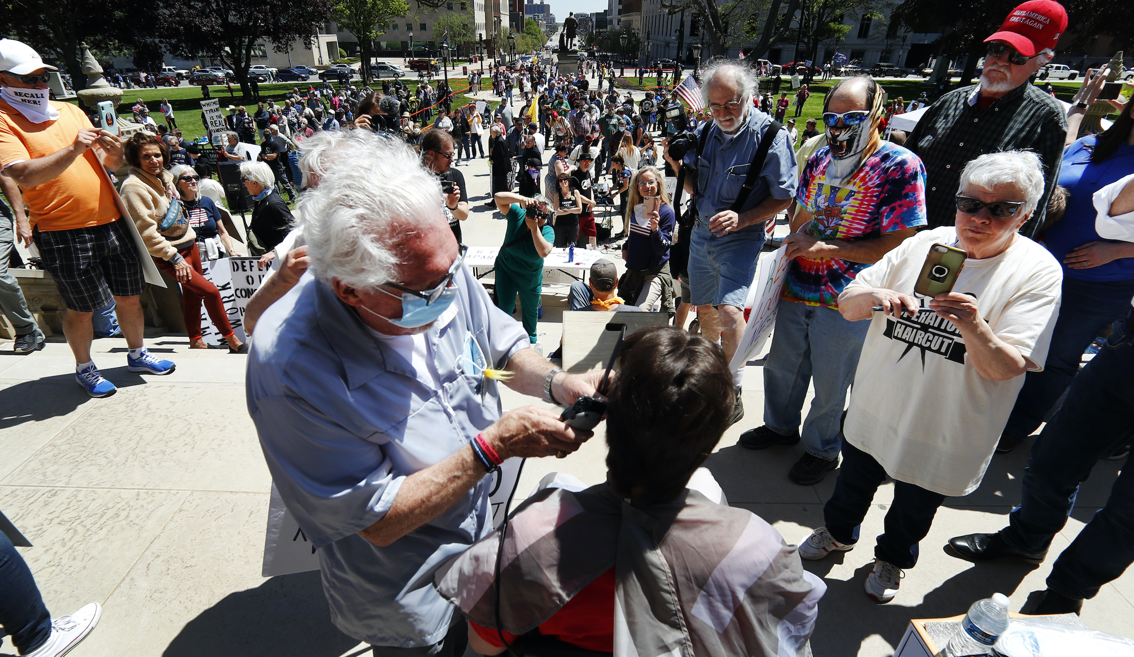 Michigan Supreme Court tosses Owosso barber’s order to close