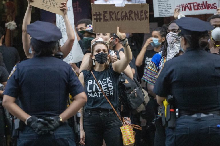 Former NYPD commissioner claims 600 officers considering exit from the force amid George Floyd protests