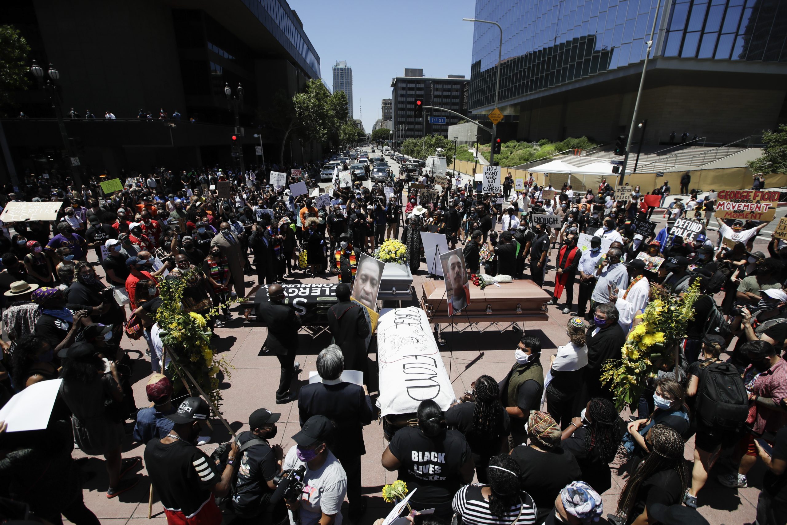 The social distancing double standard for protesters and worshippers is real