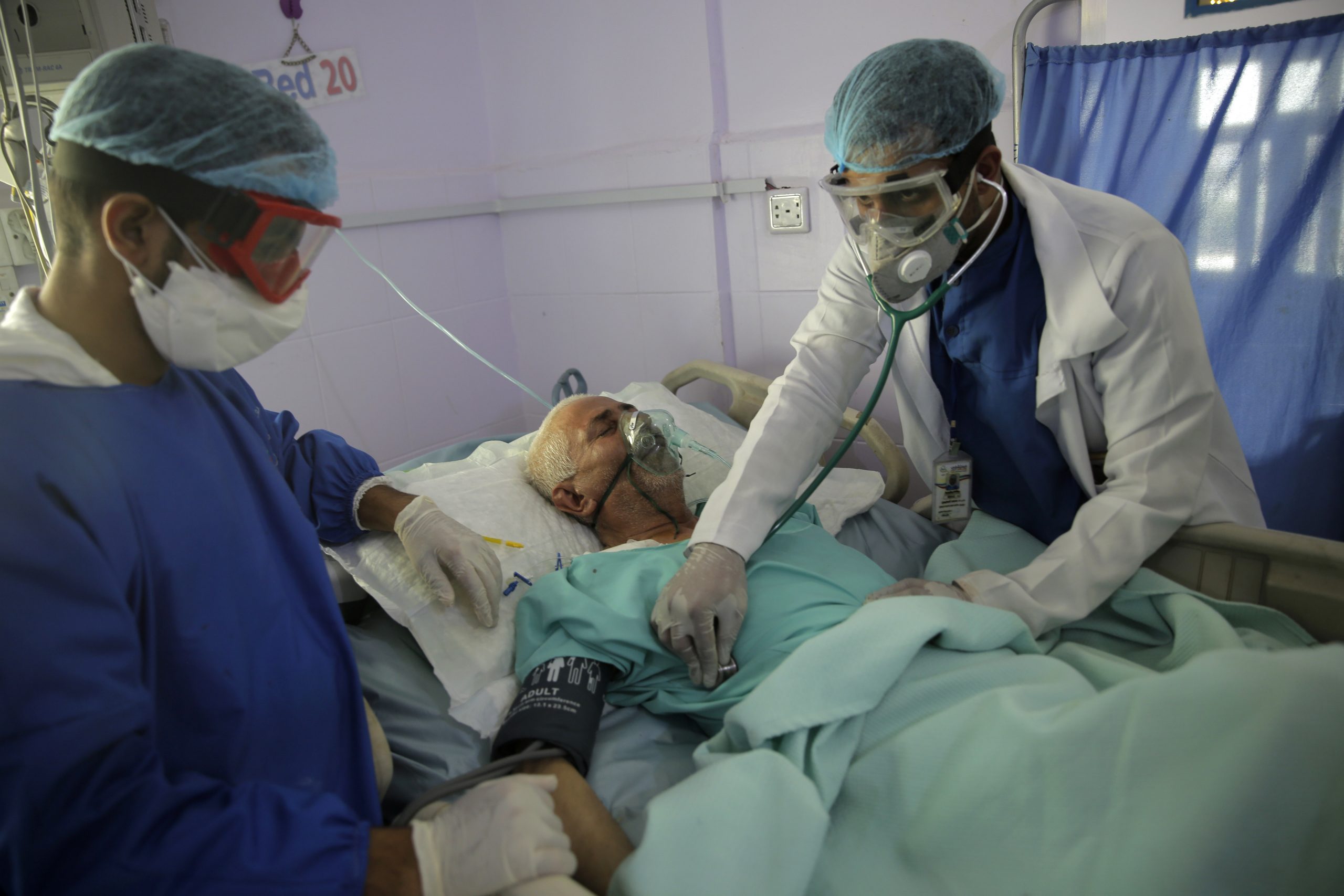 Steroids reduce deaths by one-third for critically ill COVID-19 patients, World Health Organization finds