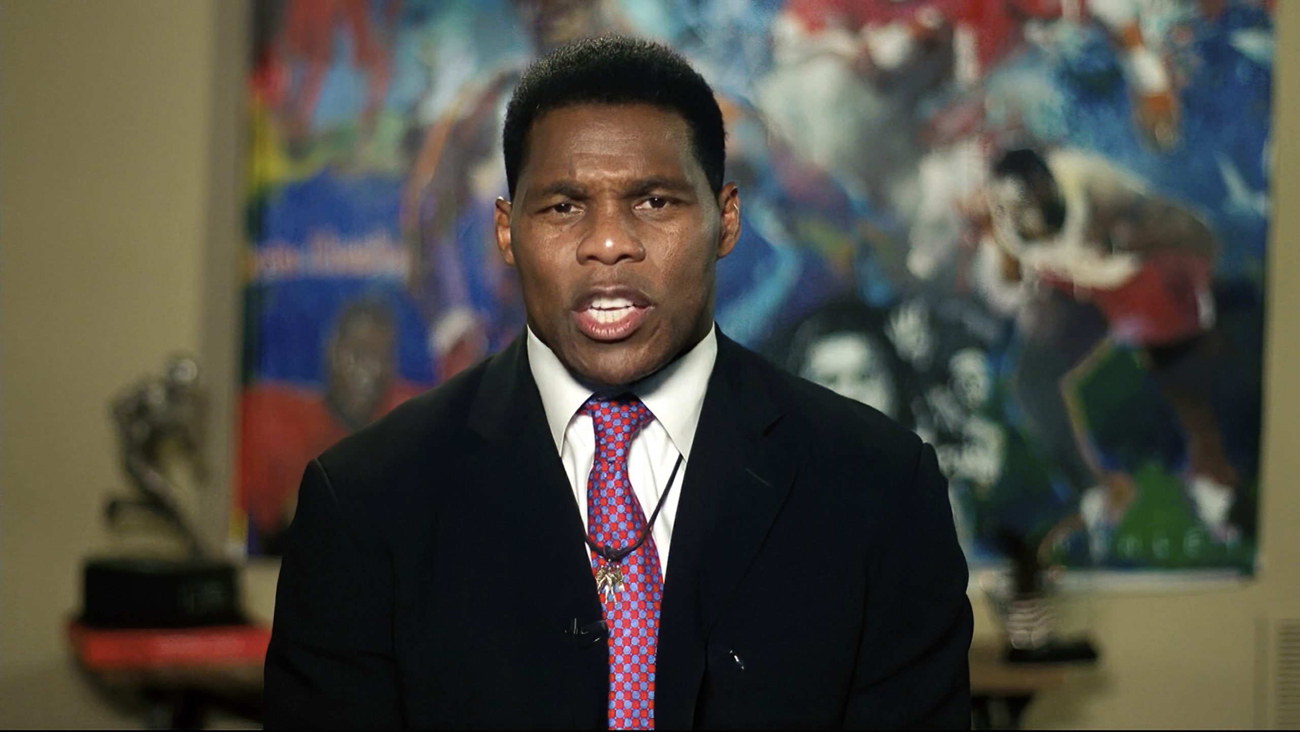 Alyssa Milano: ‘So sad’ Herschel Walker defended Trump during glowing RNC remarks