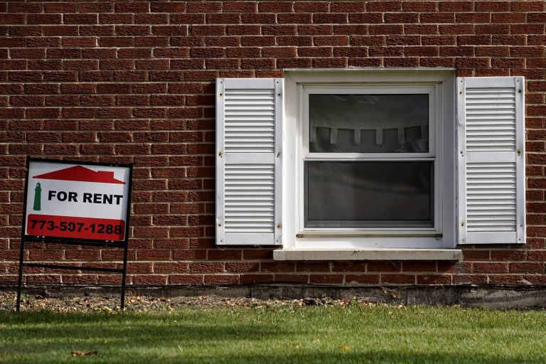 70,000 Illinoisans seek emergency rental payments