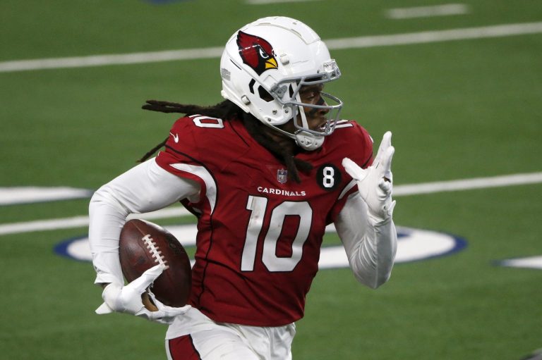 Cardinals receiver DeAndre Hopkins accused of flipping off Trump supporters on Arizona highway