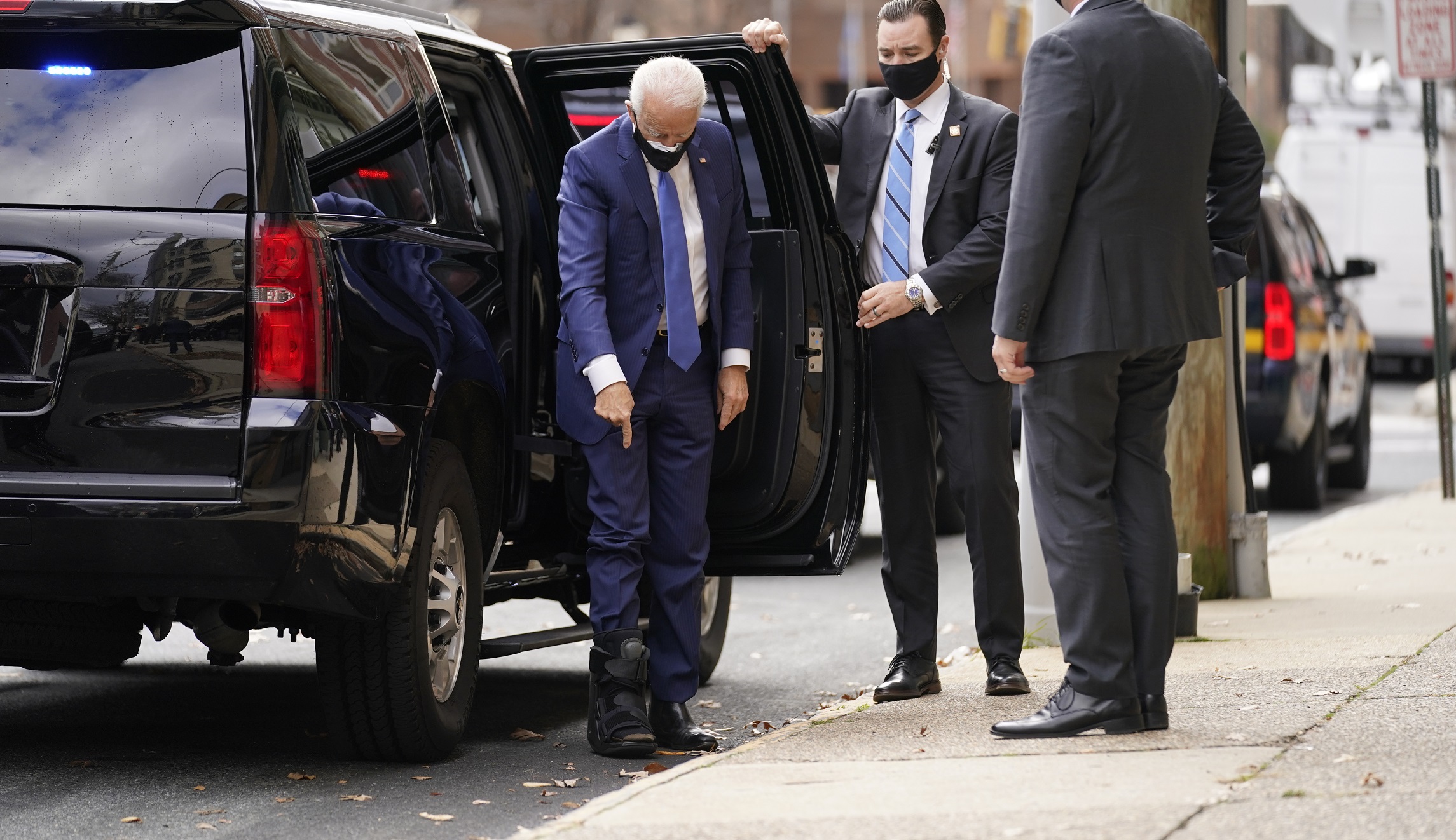 Joe Biden’s foot flap