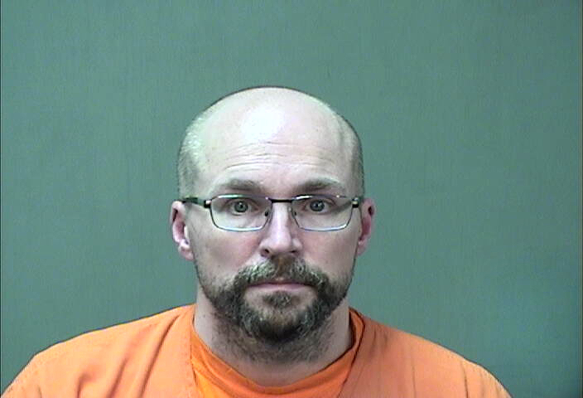 Wisconsin pharmacist charged with intentionally spoiling COVID-19 vaccines pleads guilty