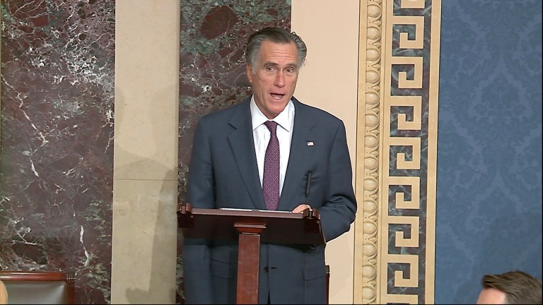 Romney receives JFK ‘courage’ award for Trump impeachment vote