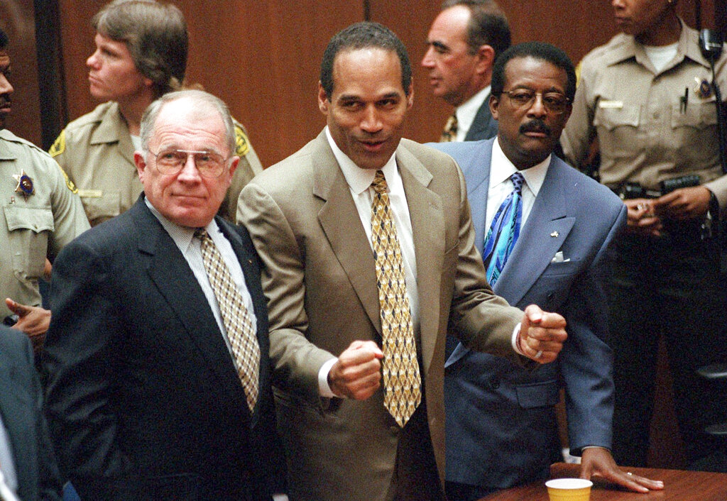 Celebrity attorney F. Lee Bailey, who represented O.J. Simpson, dead at 87