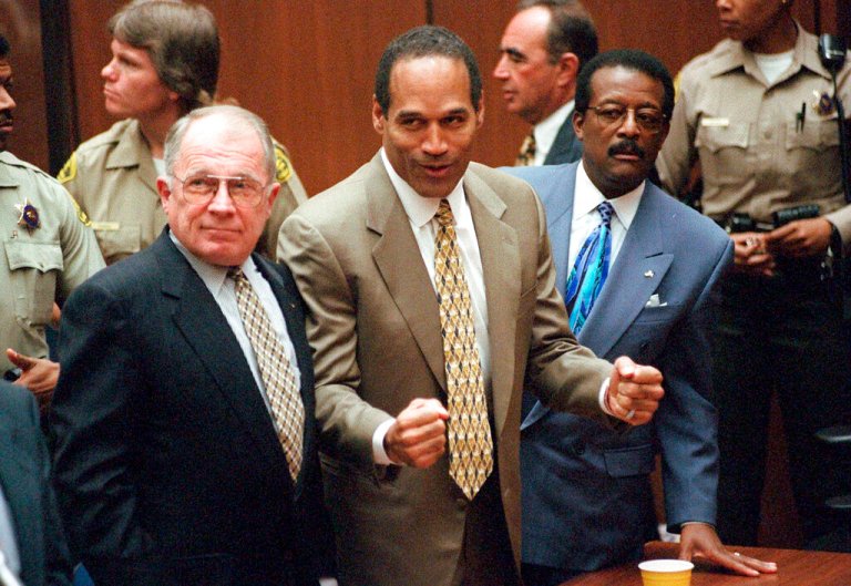 Celebrity attorney F. Lee Bailey, who represented O.J. Simpson, dead at 87