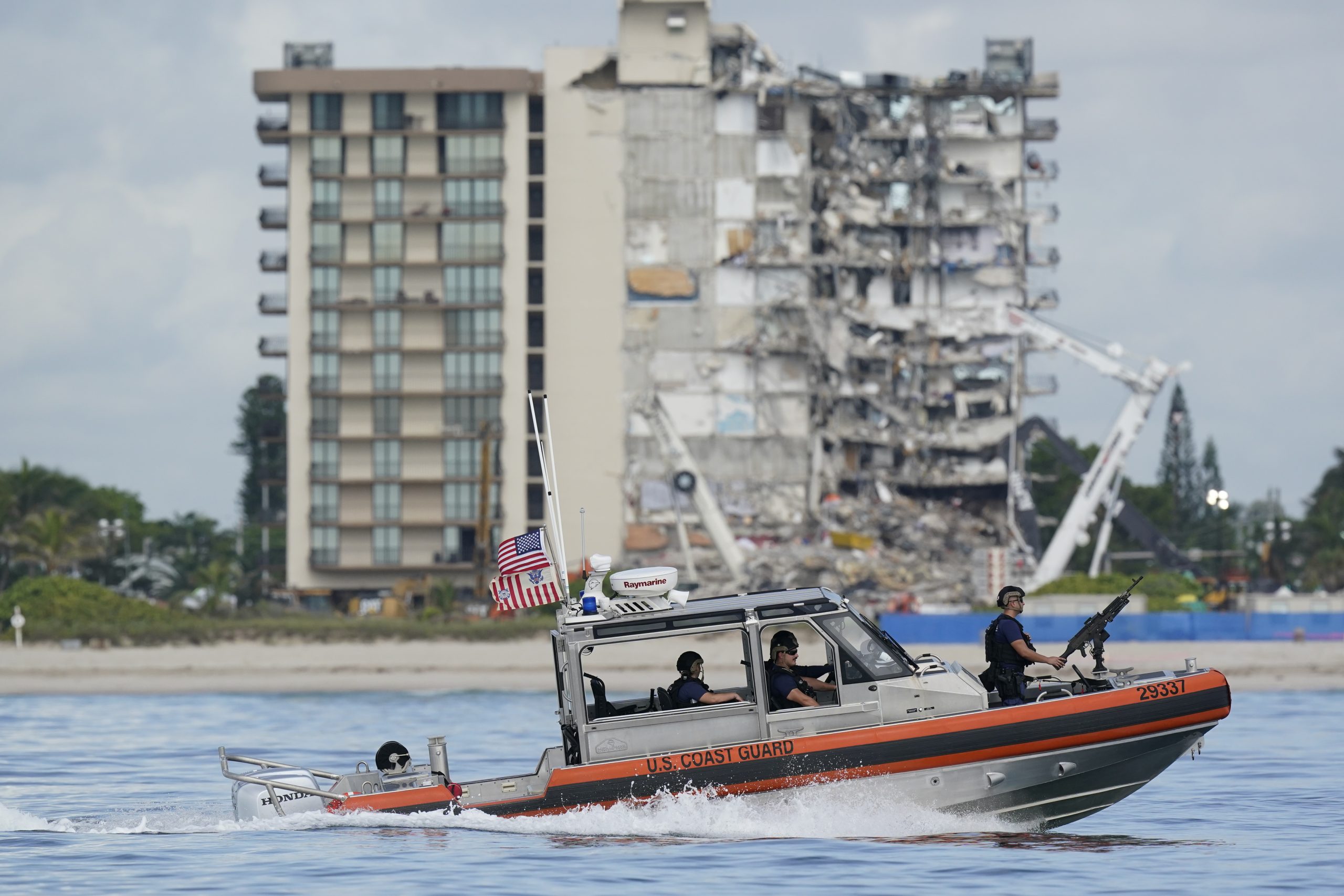 Search efforts halted at Miami condo collapse due to ‘structural concerns’ ahead of Biden visit