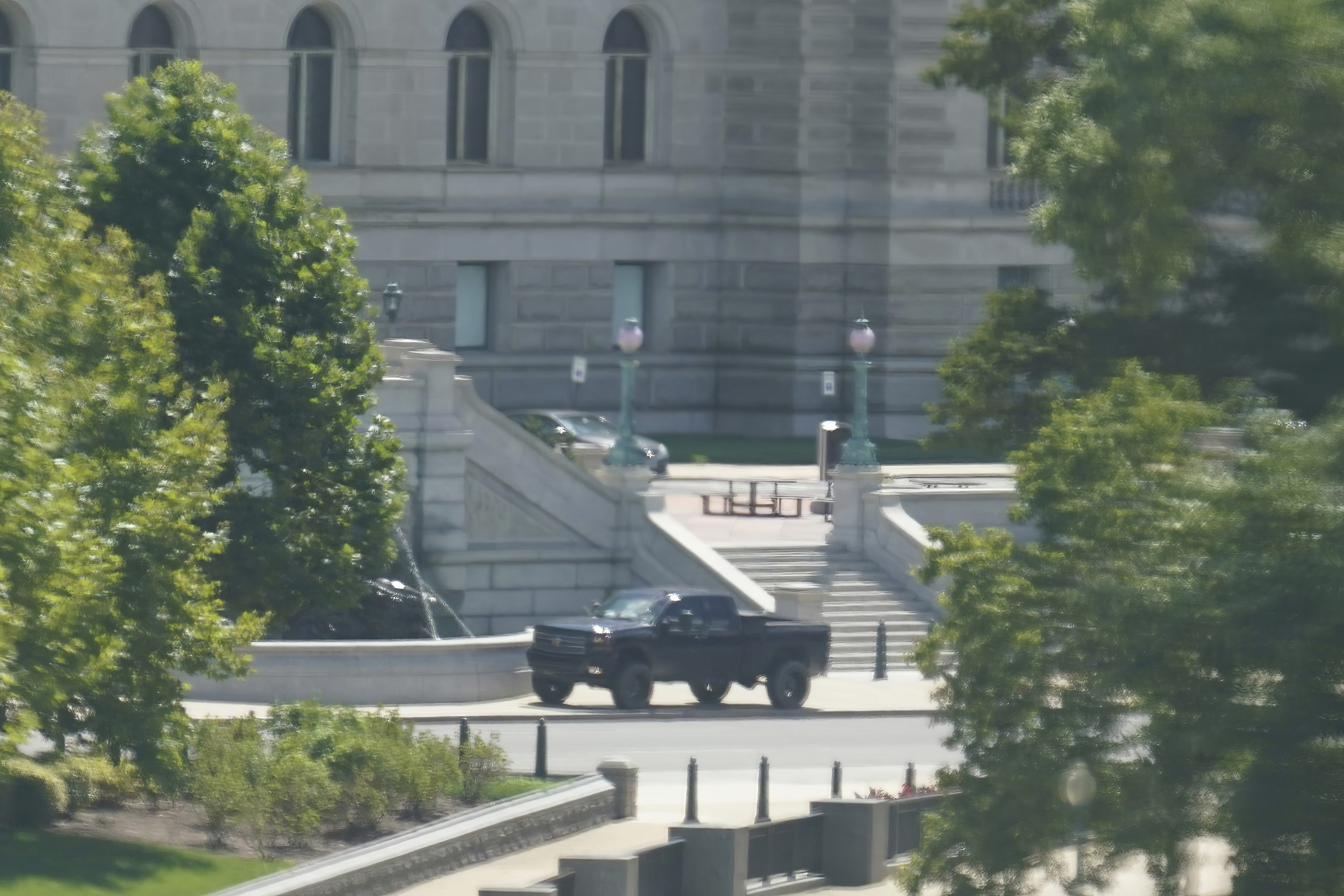 No explosive found in DC bomb threat suspect’s vehicle: Police