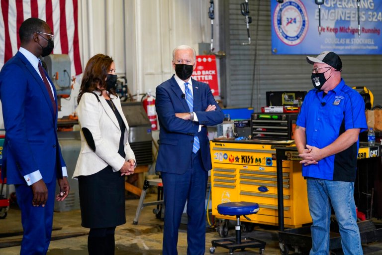 Biden makes bizarre gaffe while introducing Gretchen Whitmer