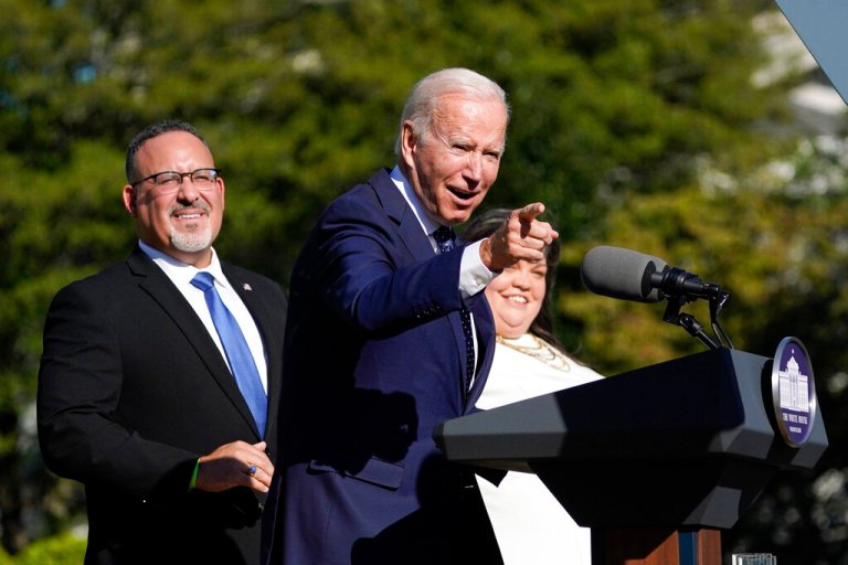 Biden easily outpaced by Obama and Trump in presidential interviews