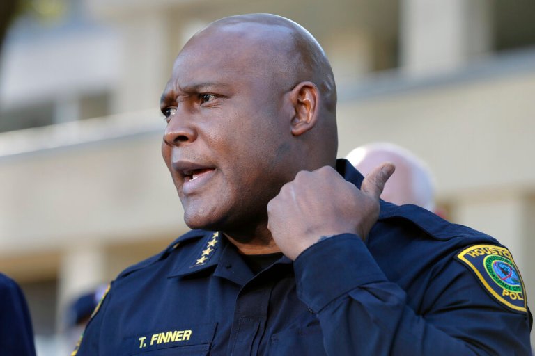 Houston police chief retracts Astroworld security guard injection story