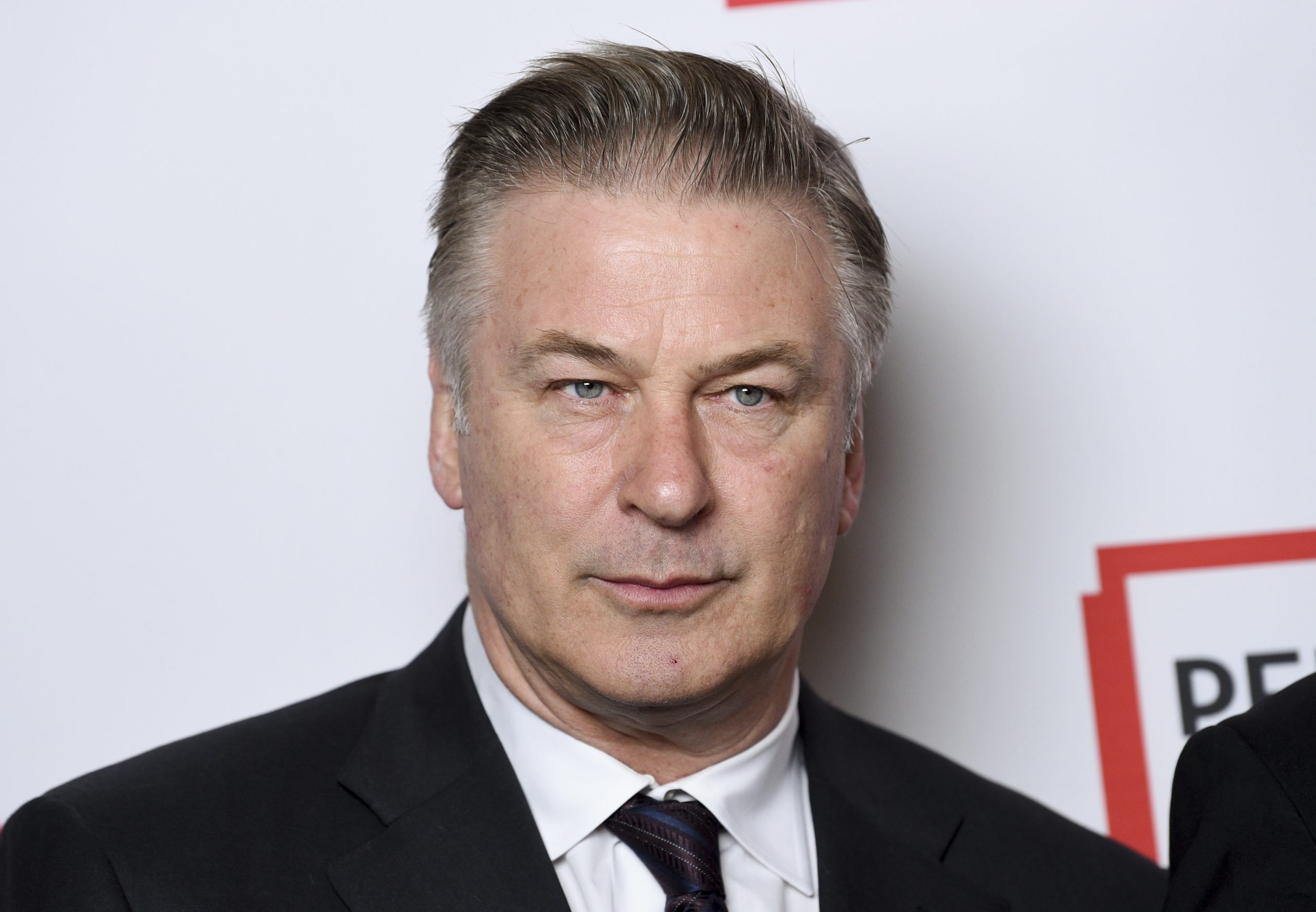 Rust assistant director backs Alec Baldwin’s claim that he didn’t pull the trigger