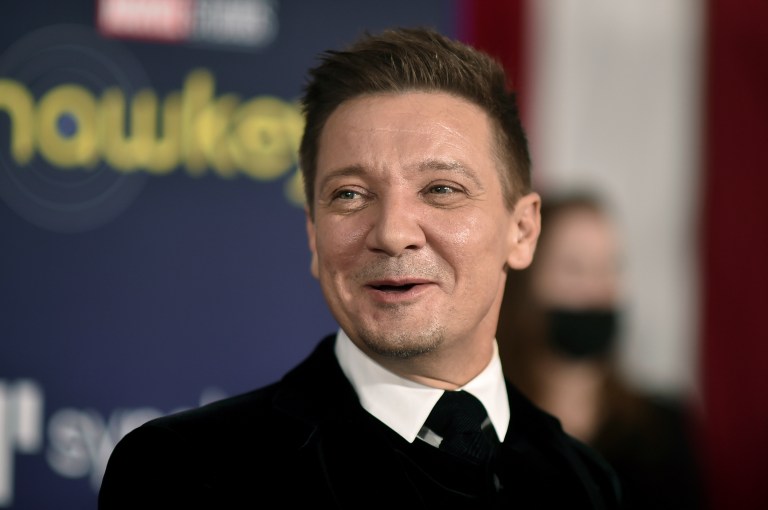 Jeremy Renner attends the LA premiere of 
