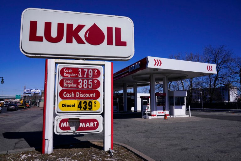Illinois provides consumers with gas and grocery tax relief