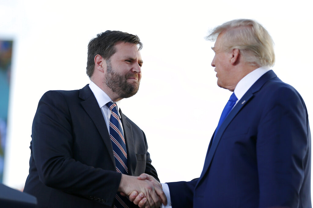 Trump confuses GOP candidate JD Vance’s name during rally