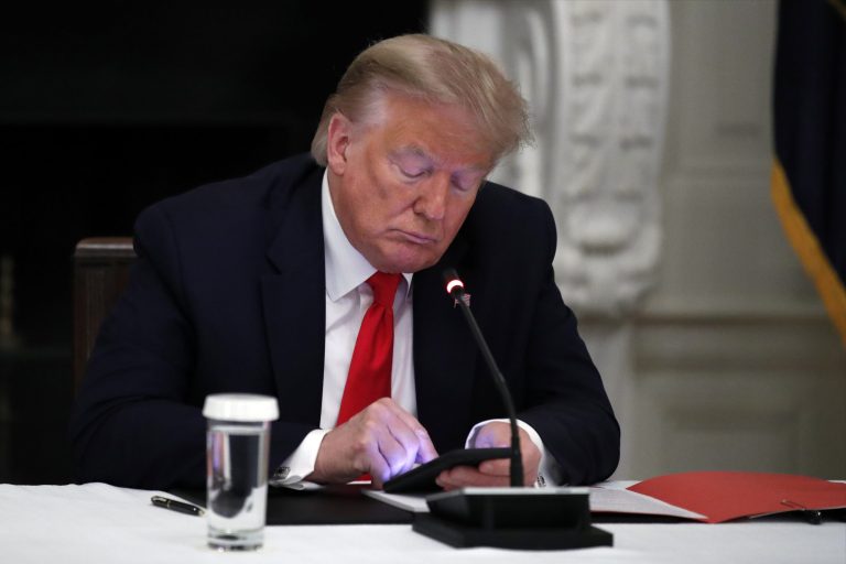 Trump snubbing Twitter in bid to save Truth Social, but insiders think he’ll cave