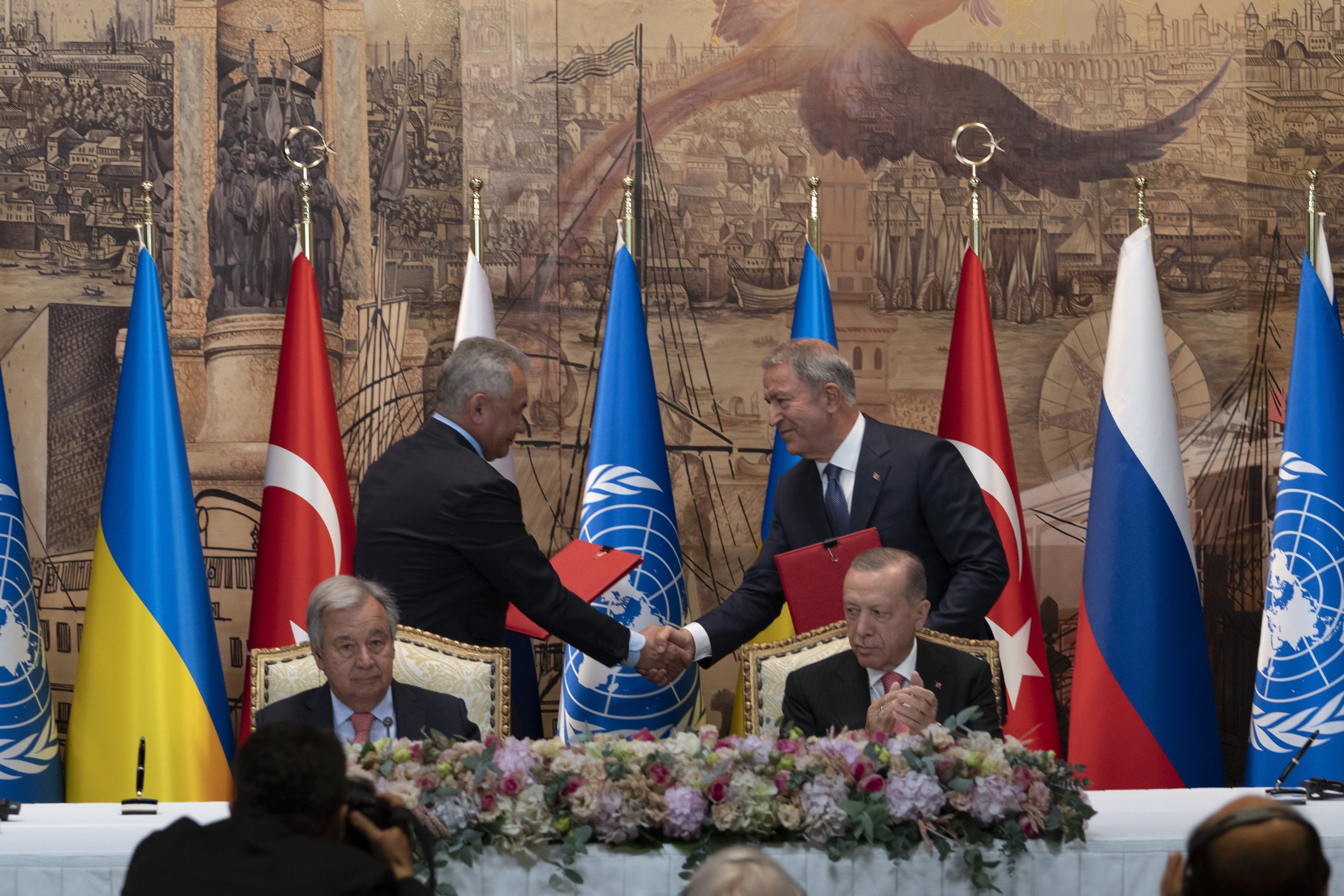 Russia and Ukraine sign grain exports deal that could avert global food crisis