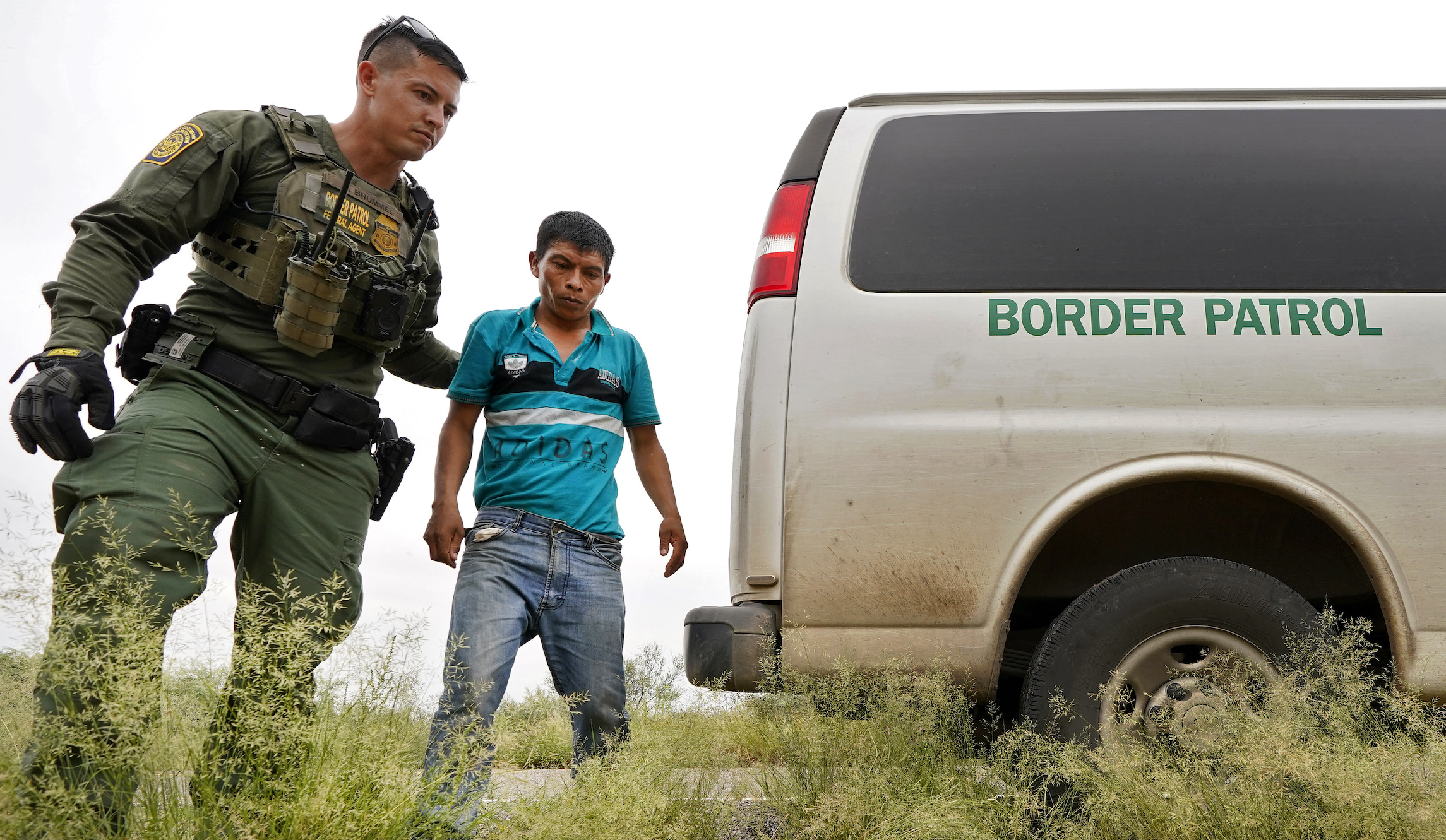 Border Patrol doubles sign-up bonus to $20K amid agent morale crisis