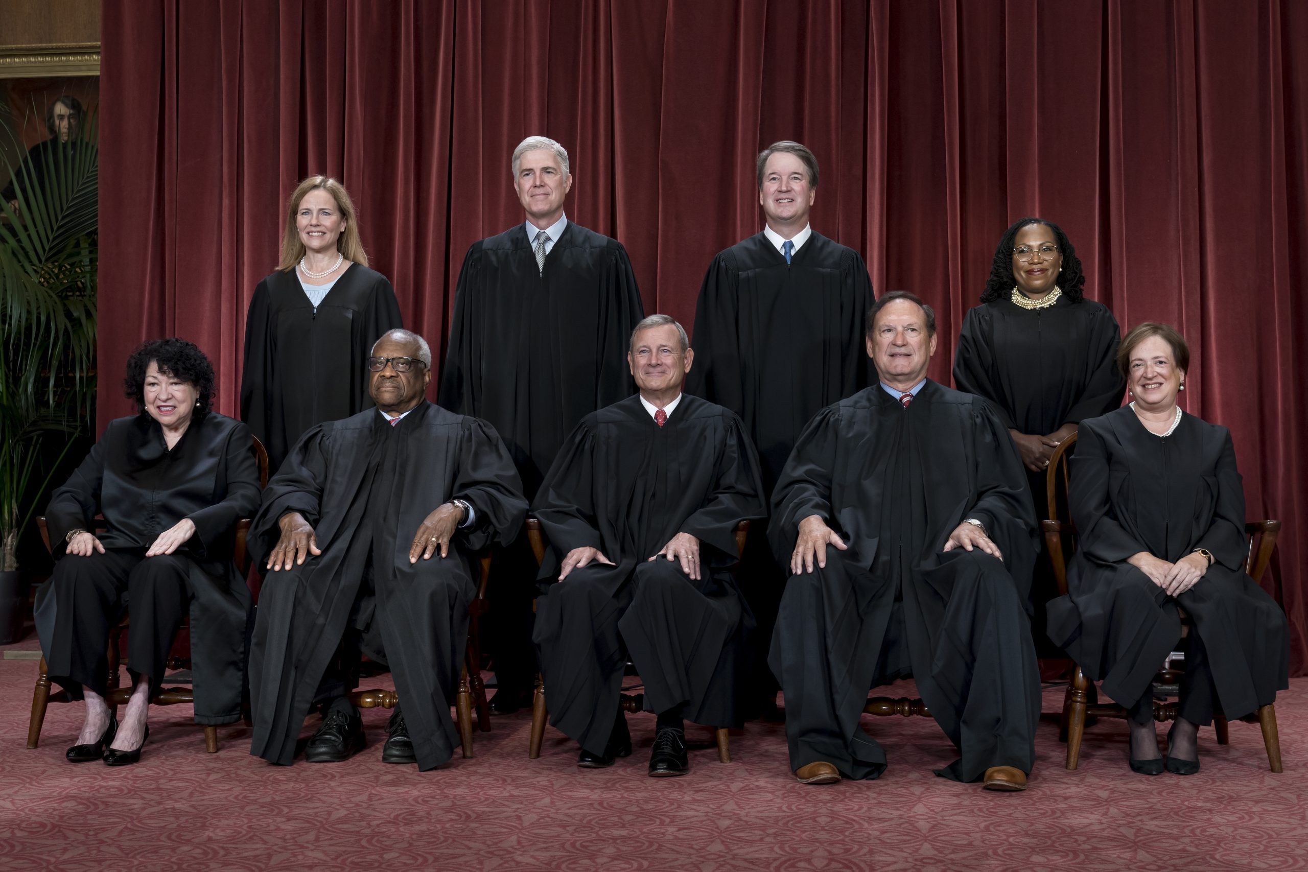 Judicial activists push Congress to pass ethics rules for judges’ spouses