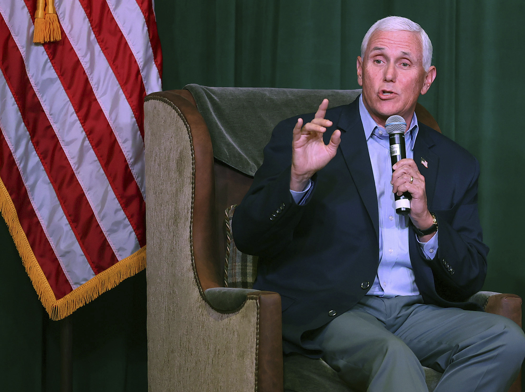 White House won’t comment on discovery of Pence classified documents