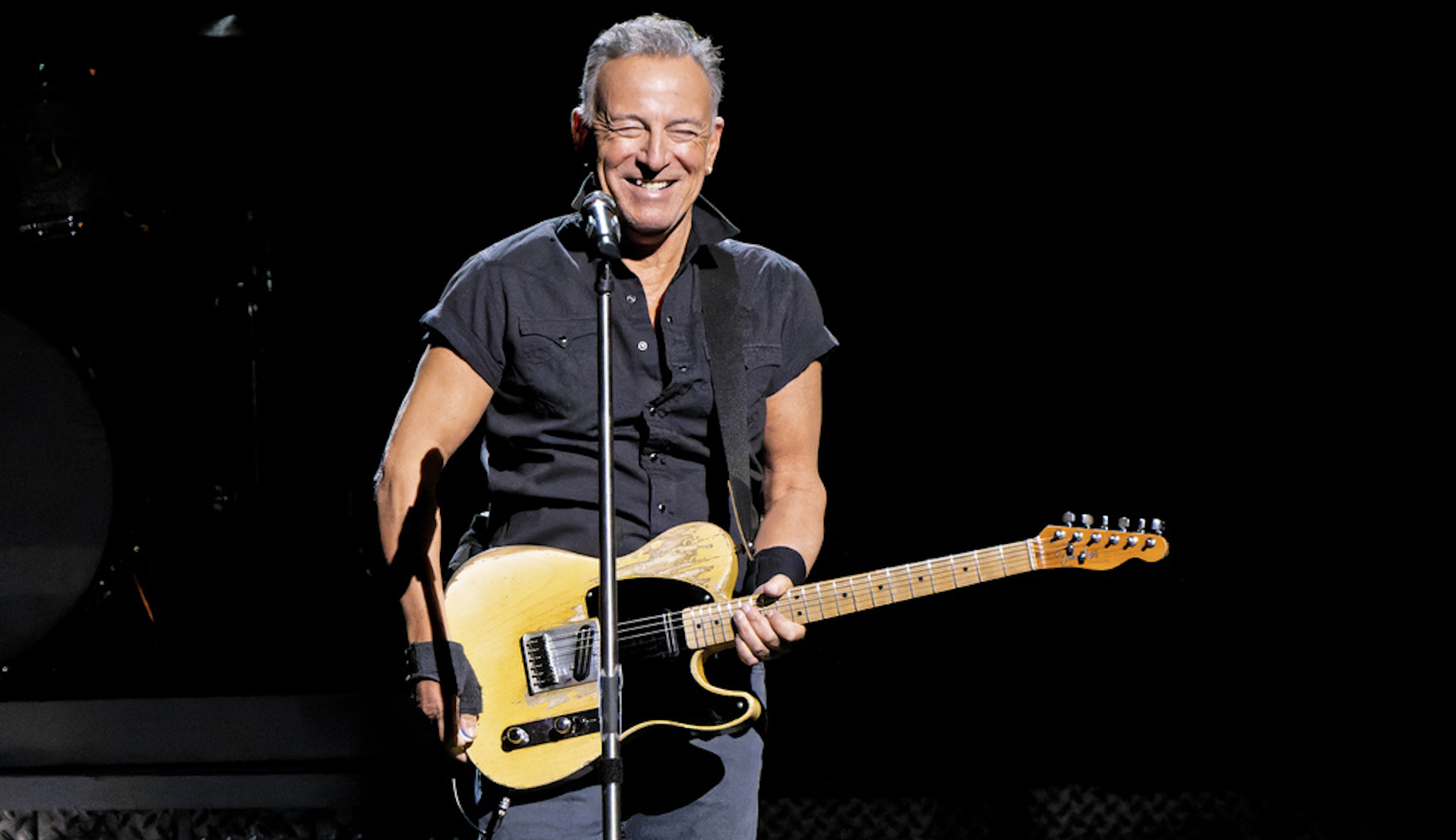Biden to award Springsteen, Mindy Kaling, and Amy Tan arts and humanities medals