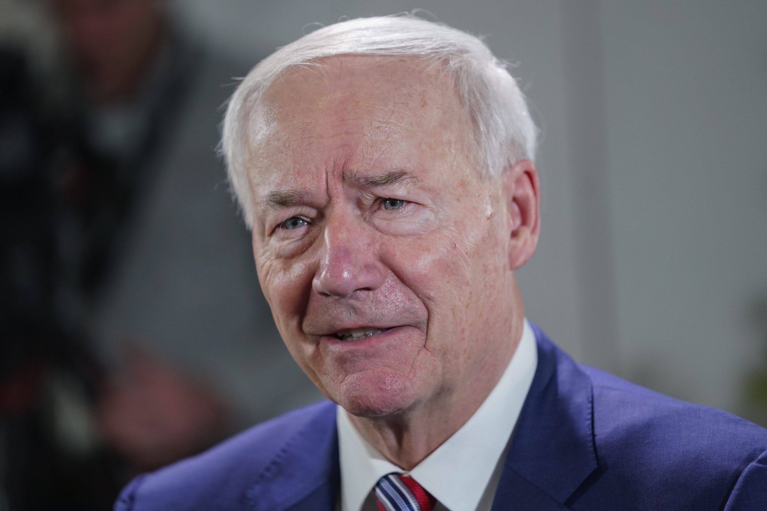Asa Hutchinson announces 2024 presidential bid, calls for Trump to withdraw