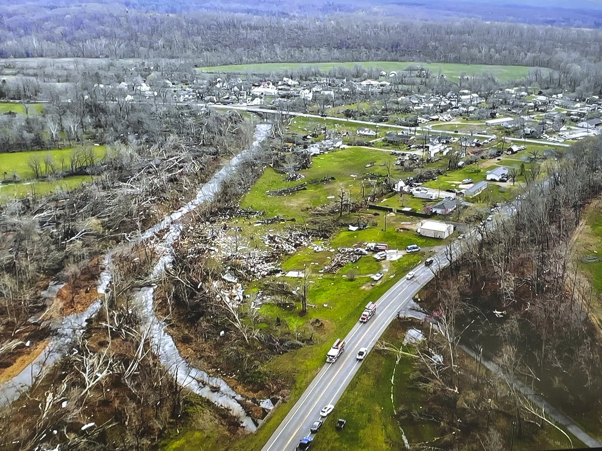 Tornado in Missouri causes multiple fatalities and damage as storms move across the Midwest