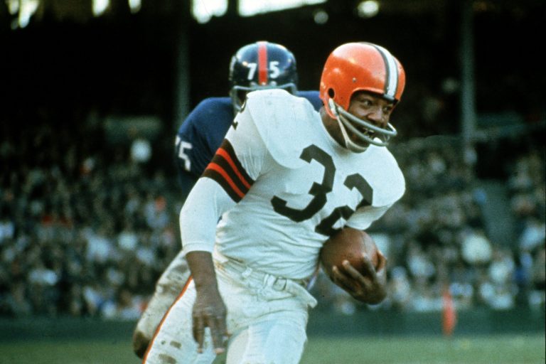 Jim Brown dead: NFL and Cleveland Browns legend dead at 87