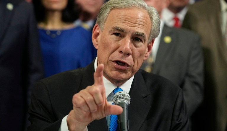 Migrants arrive in Los Angeles after being transported from Texas