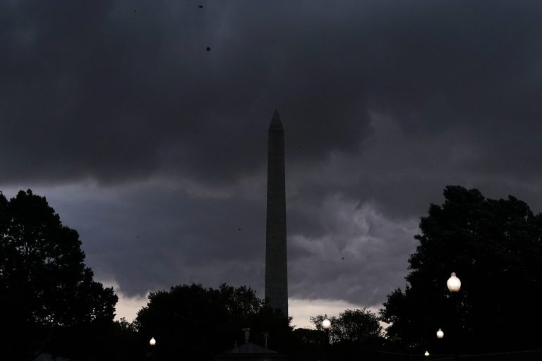 Wild DC weather shuts down nation’s capital early, causing traffic and travel nightmares