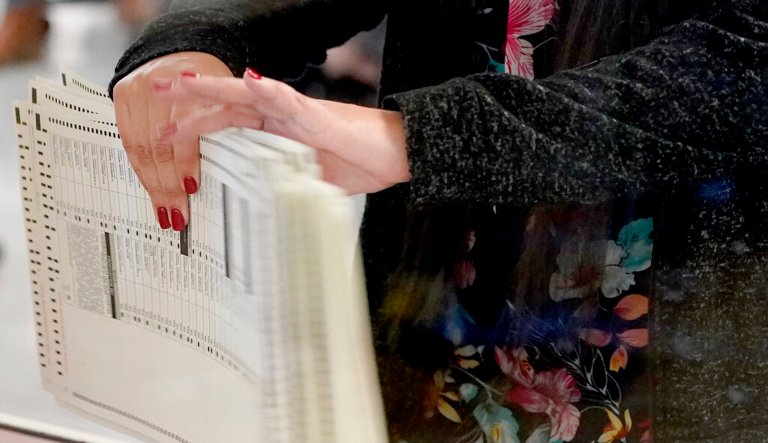 Trump legal effort in Arizona fails as lawsuit rendered moot