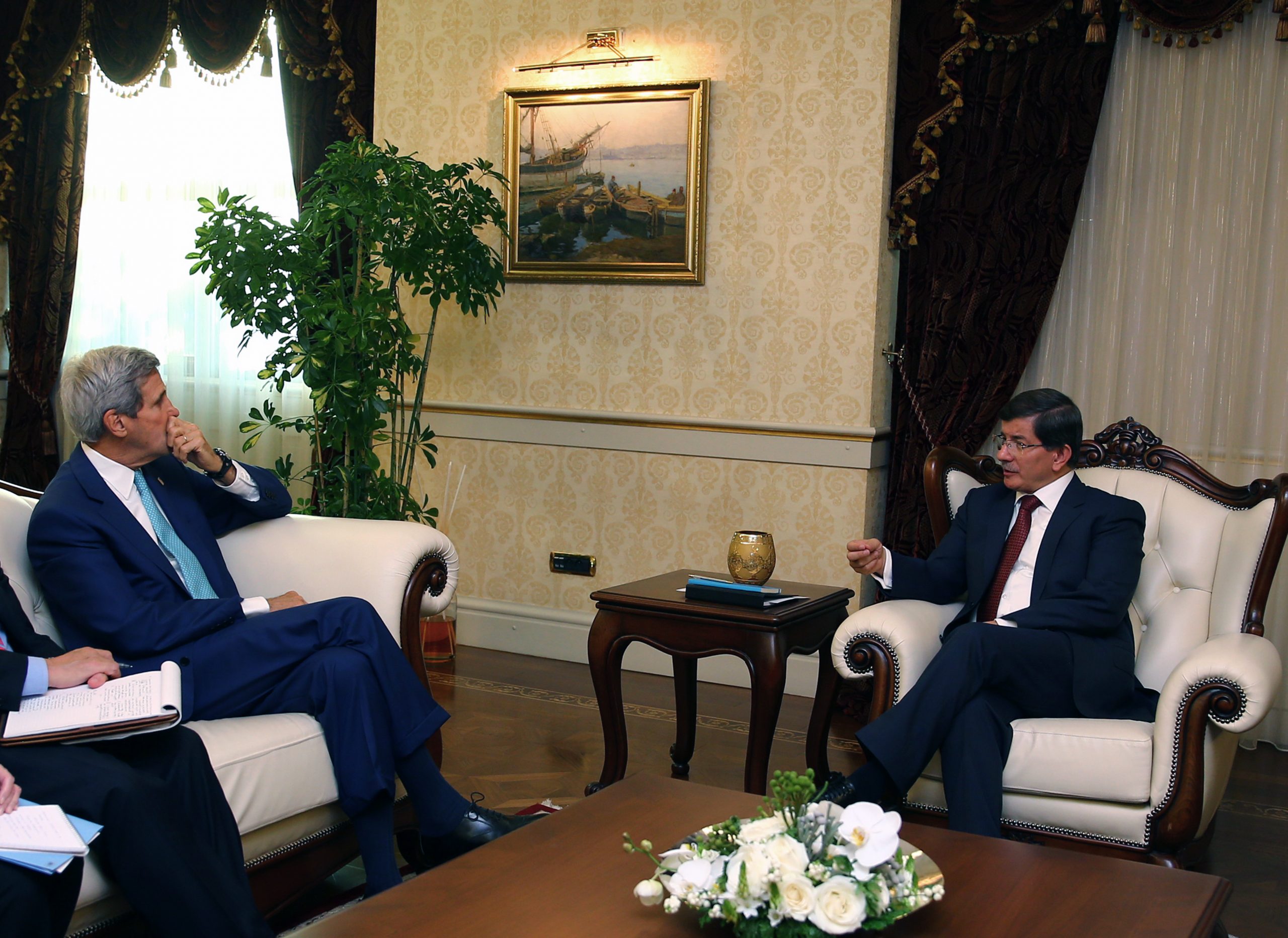 Turkey seeks behind-scene role in NATO coalition