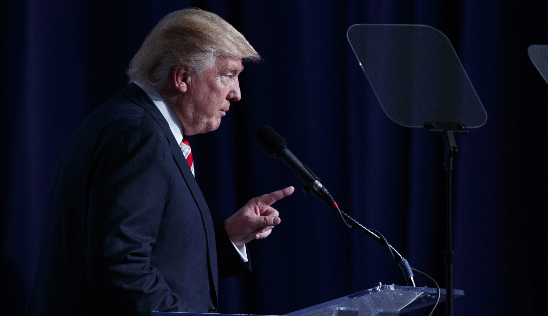 Trump asks Supreme Court to strike down injunction against his travel ban