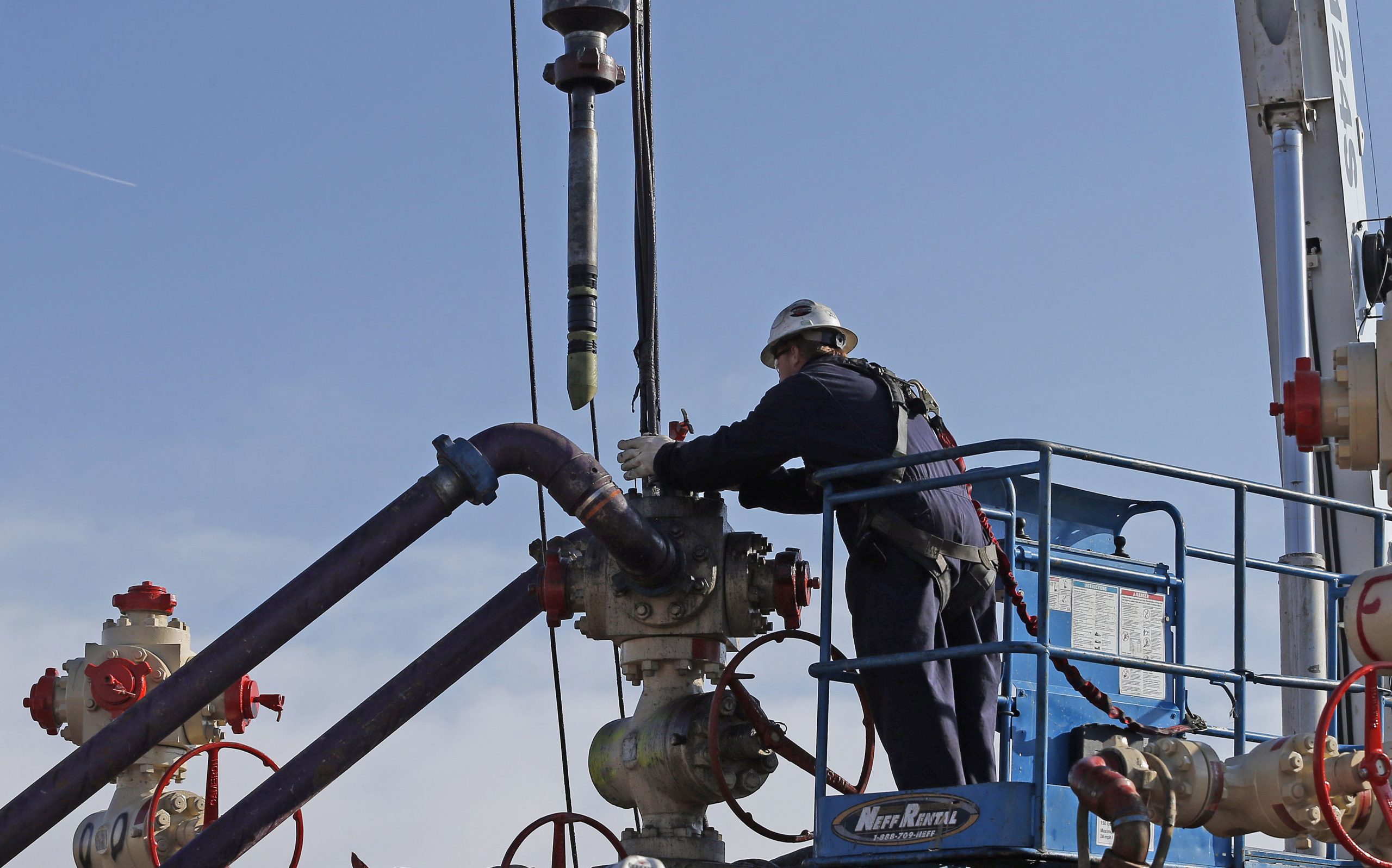 Court blocks Obama fracking rules