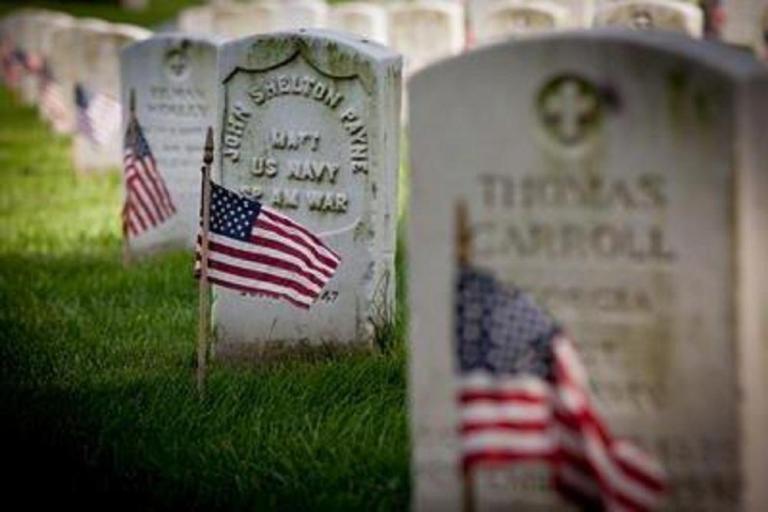 Memorial Day honors vets, kicks off summer