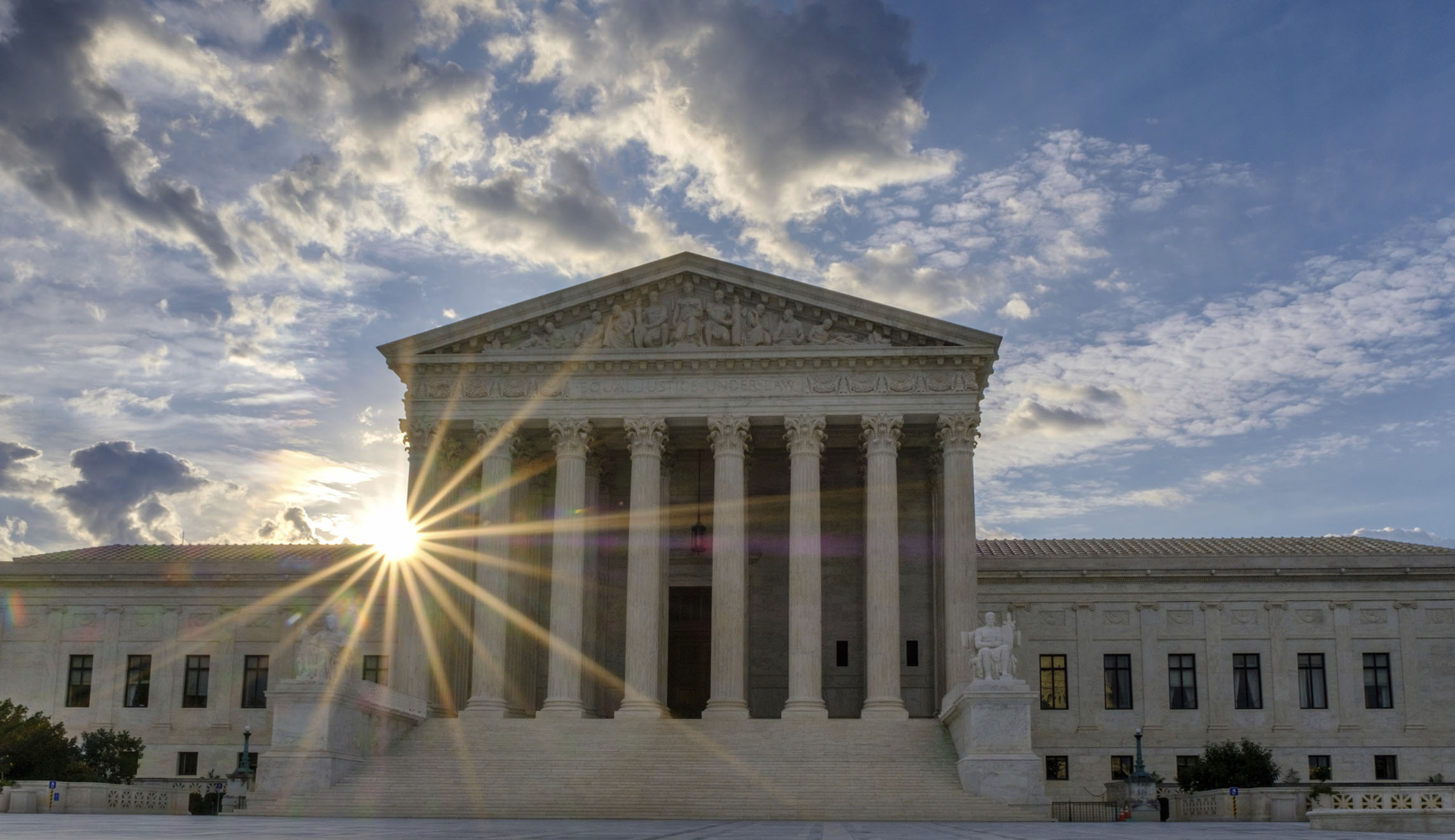 What Trump does with expiring travel ban will shape Supreme Court fight