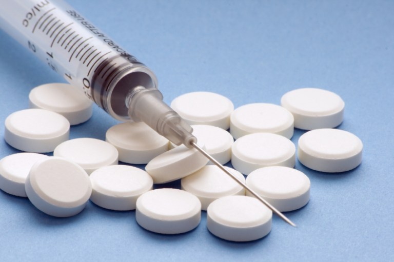 Feds are probing whether NFL teams are illegally distributing prescription drugs to keep players on the field. (iStock)