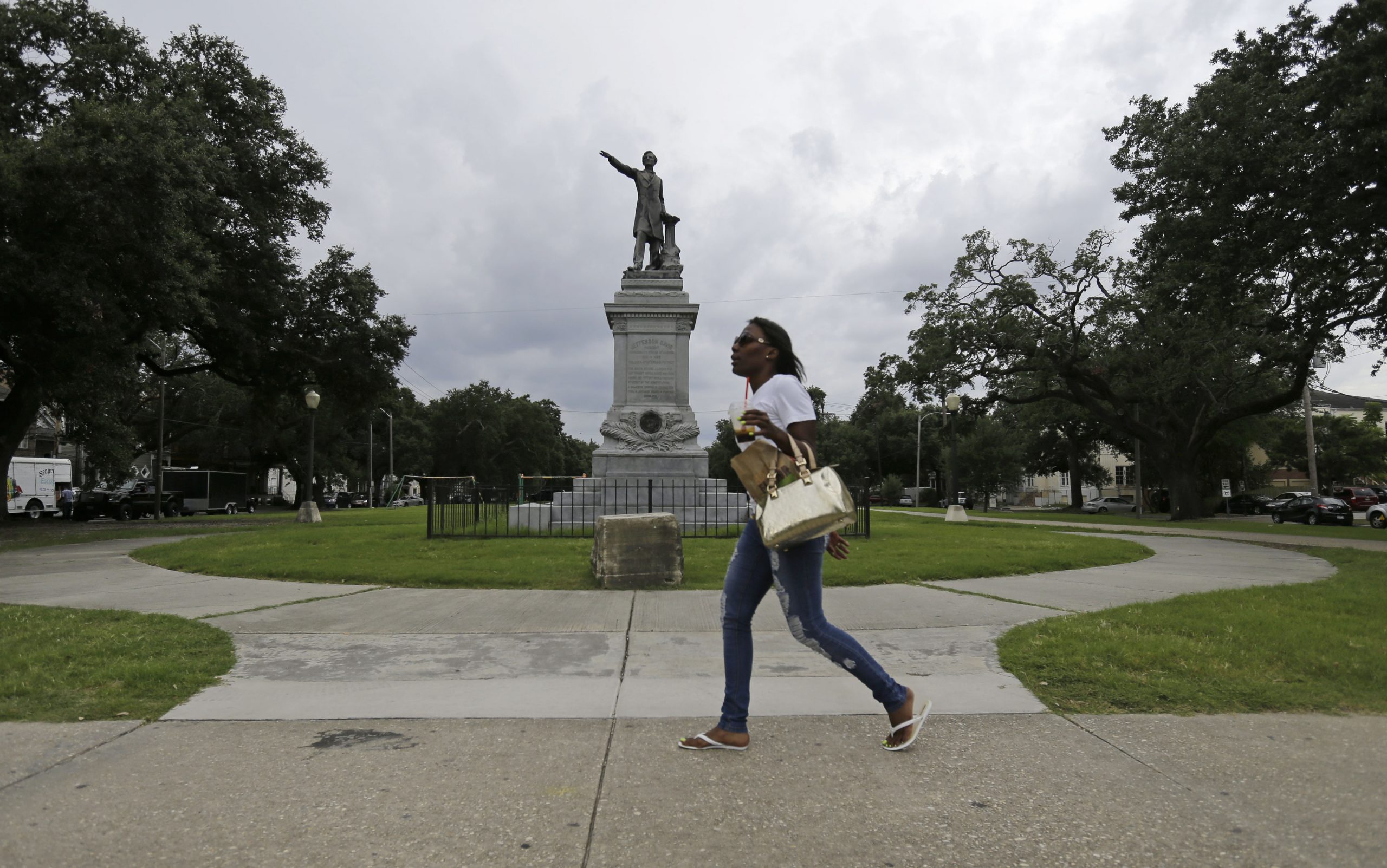 New Orleans will pay $170k to remove Confederate monuments