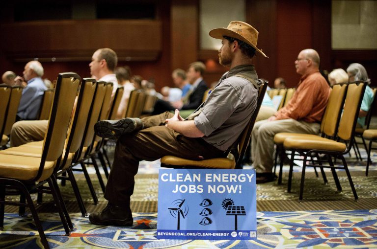 Thirty states oppose the Clean Power Plan, while 12 others, plus D.C. and the Virgin Islands support it. (AP Photo/David Goldman)