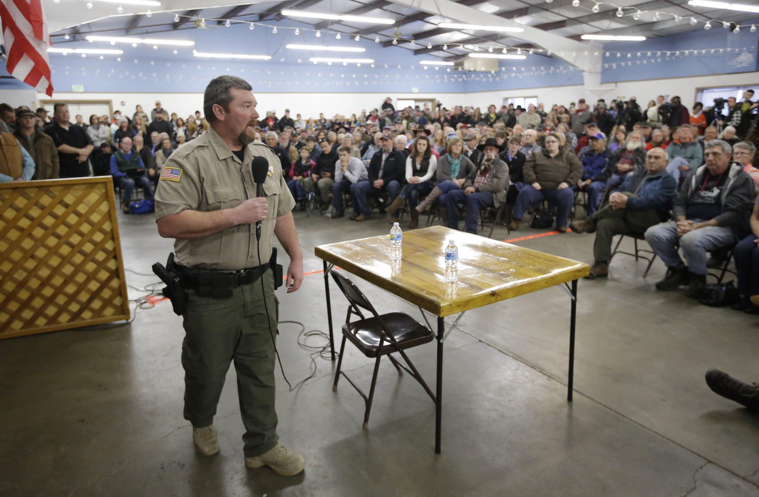 Why Oregon police took the wait-them-out approach