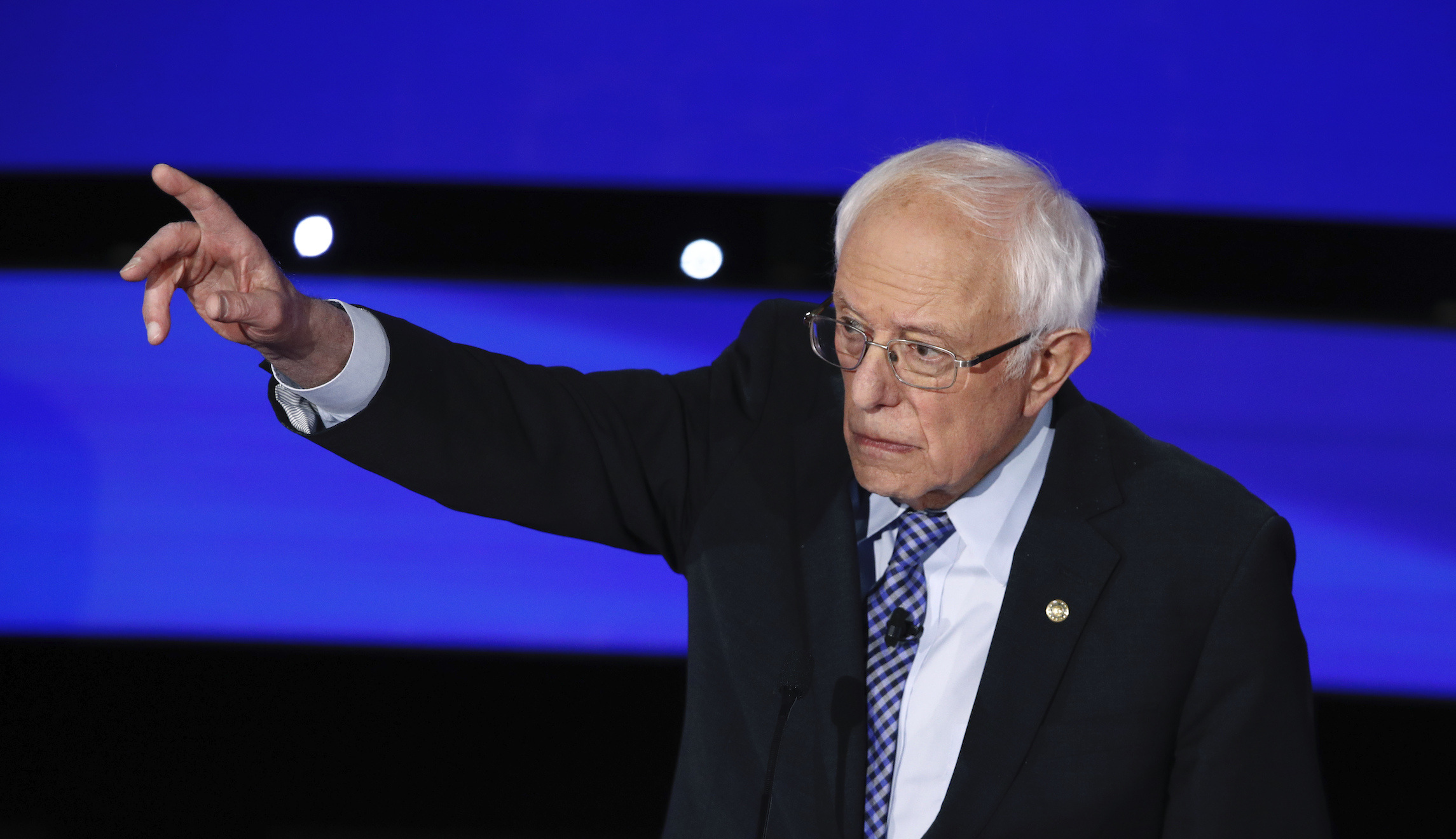 Bernie Sanders crowd sizes dwarf 2020 Democratic rivals
